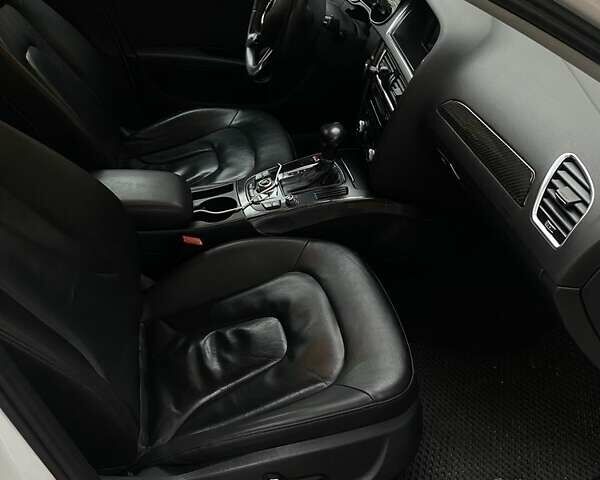Білий Ауді А4, об'ємом двигуна 2 л та пробігом 272 тис. км за 10500 $, фото 2 на Automoto.ua