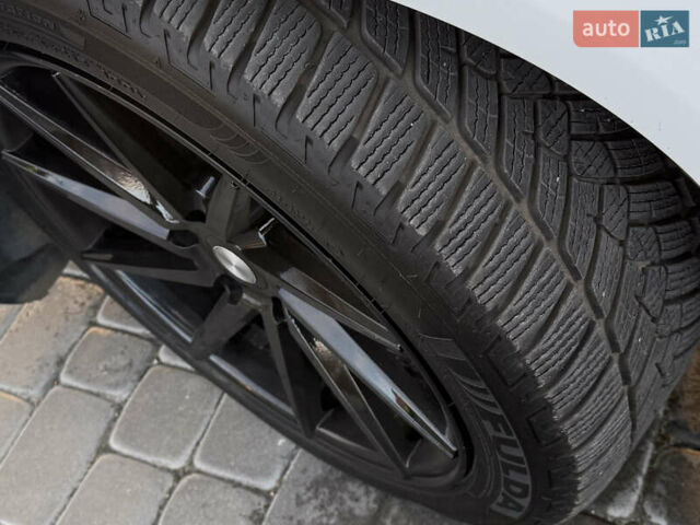 Белый Ауди А4, объемом двигателя 2 л и пробегом 236 тыс. км за 14900 $, фото 22 на Automoto.ua