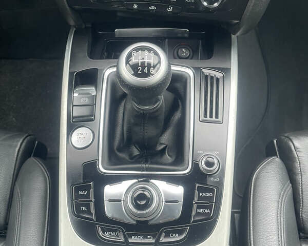 Белый Ауди А4, объемом двигателя 2 л и пробегом 160 тыс. км за 13500 $, фото 58 на Automoto.ua