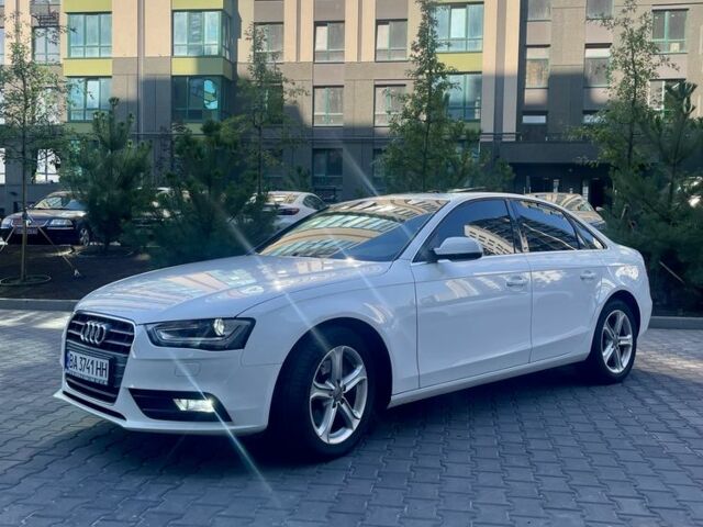Білий Ауді А4, об'ємом двигуна 2 л та пробігом 154 тис. км за 15750 $, фото 6 на Automoto.ua
