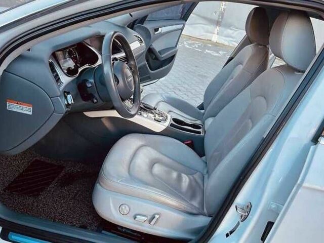 Белый Ауди А4, объемом двигателя 2 л и пробегом 143 тыс. км за 12700 $, фото 5 на Automoto.ua