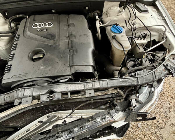 Белый Ауди А4, объемом двигателя 2 л и пробегом 148 тыс. км за 8500 $, фото 6 на Automoto.ua