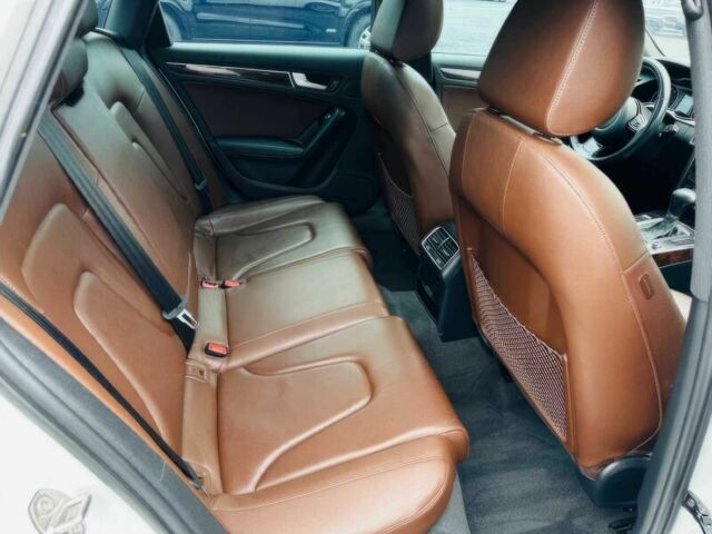 Белый Ауди А4, объемом двигателя 2 л и пробегом 72 тыс. км за 1100 $, фото 9 на Automoto.ua
