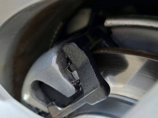 Білий Ауді А4, об'ємом двигуна 2 л та пробігом 197 тис. км за 14500 $, фото 14 на Automoto.ua