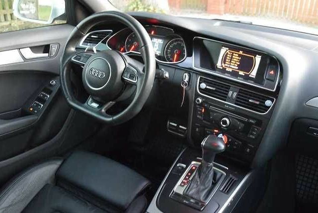 Ауді А4 2015 у Києві на Automoto.ua Білий Ауді А4, об'ємом двигуна 2 л та пробігом 130 тис. км за 10000 $, фото 7 на Automoto.ua