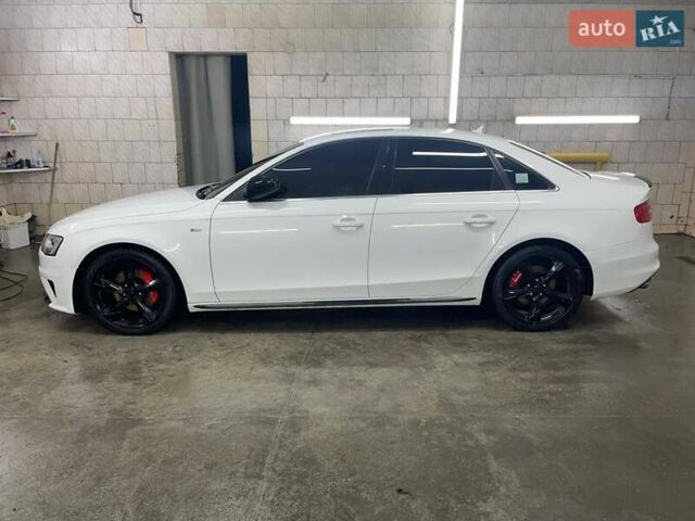 Белый Ауди А4, объемом двигателя 1.97 л и пробегом 193 тыс. км за 16000 $, фото 5 на Automoto.ua