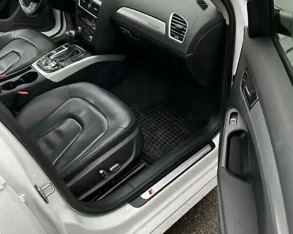 Белый Ауди А4, объемом двигателя 1.98 л и пробегом 128 тыс. км за 12500 $, фото 13 на Automoto.ua