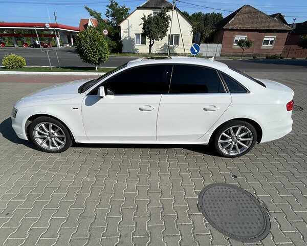 Ауди А4 2015 в Мукачеве на Automoto.ua Белый Ауди А4, объемом двигателя 1.98 л и пробегом 228 тыс. км за 14500 $, фото 2 на Automoto.ua