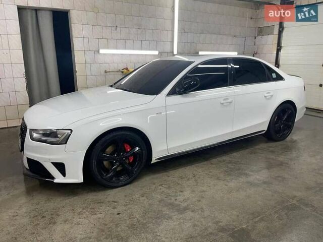 Белый Ауди А4, объемом двигателя 1.97 л и пробегом 193 тыс. км за 16000 $, фото 6 на Automoto.ua