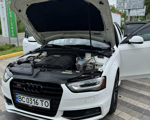 Ауди А4 2015 в Львове на Automoto.ua Белый Ауди А4, объемом двигателя 1.98 л и пробегом 176 тыс. км за 15000 $, фото 4 на Automoto.ua