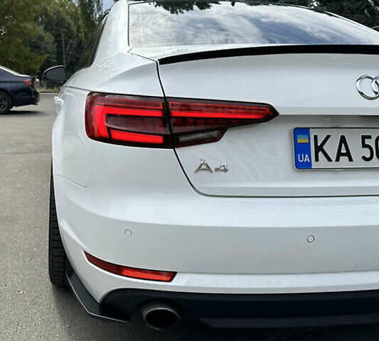 Белый Ауди А4, объемом двигателя 1.98 л и пробегом 116 тыс. км за 17500 $, фото 7 на Automoto.ua