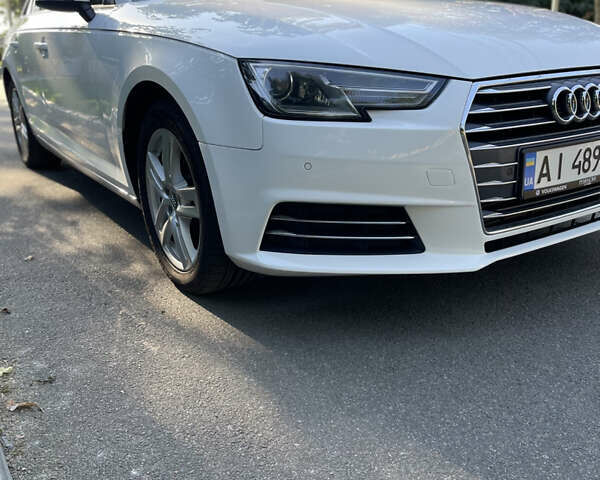 Білий Ауді А4, об'ємом двигуна 1.98 л та пробігом 160 тис. км за 17000 $, фото 4 на Automoto.ua