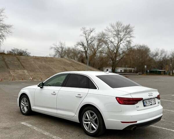 Білий Ауді А4, об'ємом двигуна 1.98 л та пробігом 163 тис. км за 17500 $, фото 15 на Automoto.ua