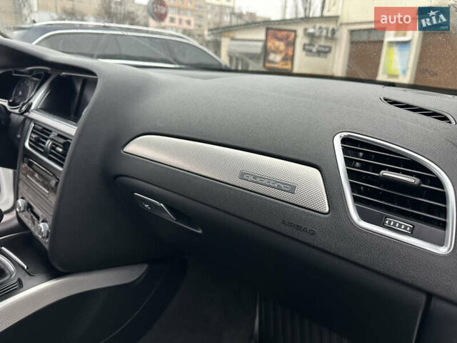 Білий Ауді А4, об'ємом двигуна 2 л та пробігом 202 тис. км за 12999 $, фото 24 на Automoto.ua