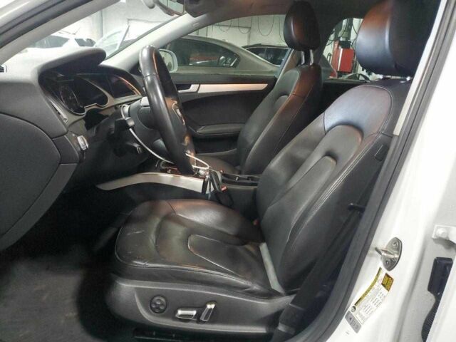 Білий Ауді А4, об'ємом двигуна 2 л та пробігом 140 тис. км за 1400 $, фото 6 на Automoto.ua