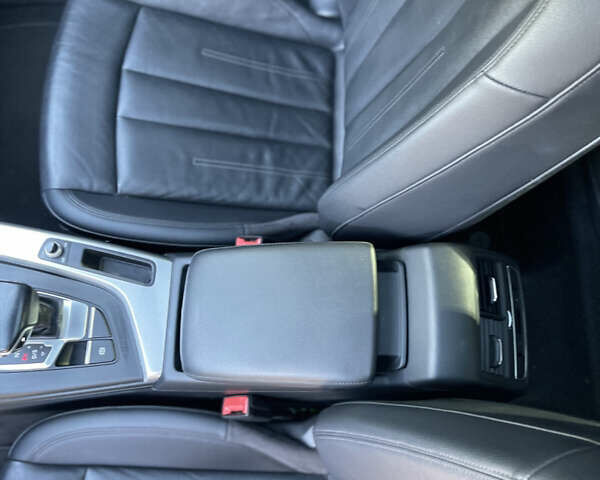 Білий Ауді А4, об'ємом двигуна 1.98 л та пробігом 160 тис. км за 17000 $, фото 33 на Automoto.ua