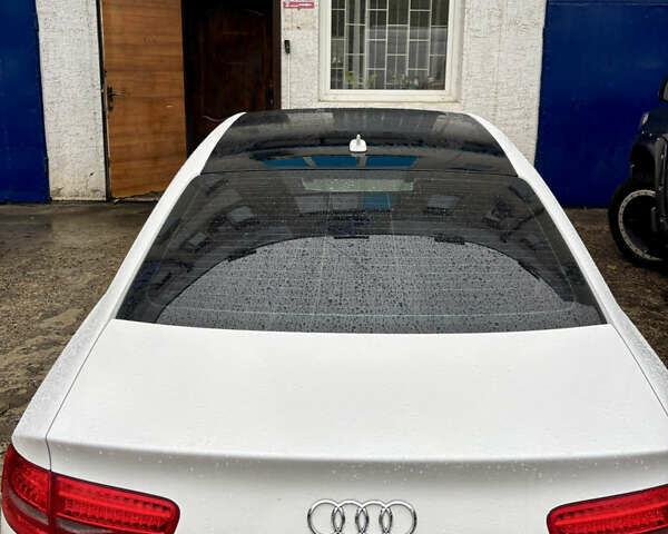 Белый Ауди А4, объемом двигателя 2 л и пробегом 148 тыс. км за 8500 $, фото 12 на Automoto.ua