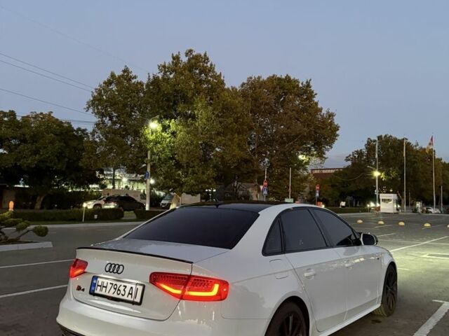 Білий Ауді А4, об'ємом двигуна 2 л та пробігом 128 тис. км за 14500 $, фото 4 на Automoto.ua