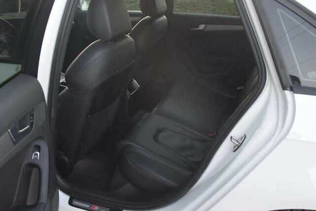 Ауді А4 2015 у Києві на Automoto.ua Білий Ауді А4, об'ємом двигуна 2 л та пробігом 130 тис. км за 10000 $, фото 10 на Automoto.ua