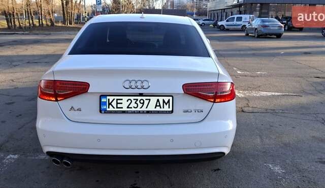 Белый Ауди А4, объемом двигателя 2 л и пробегом 122 тыс. км за 15100 $, фото 5 на Automoto.ua