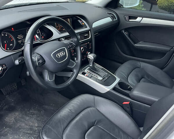 Білий Ауді А4, об'ємом двигуна 2 л та пробігом 150 тис. км за 8700 $, фото 9 на Automoto.ua