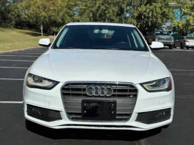 Білий Ауді А4, об'ємом двигуна 2 л та пробігом 134 тис. км за 8200 $, фото 1 на Automoto.ua