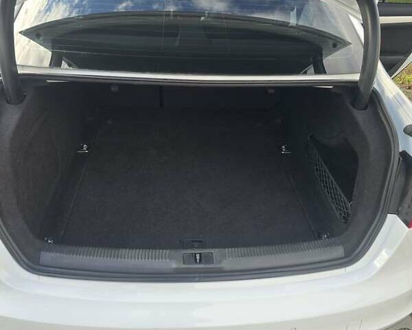 Білий Ауді А4, об'ємом двигуна 1.98 л та пробігом 200 тис. км за 10900 $, фото 21 на Automoto.ua