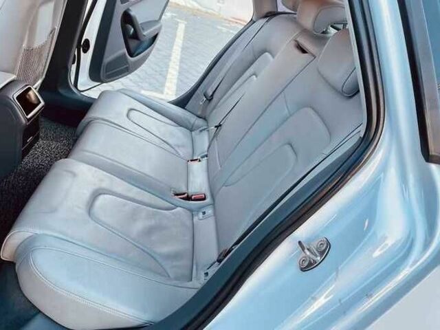 Белый Ауди А4, объемом двигателя 2 л и пробегом 143 тыс. км за 12700 $, фото 14 на Automoto.ua