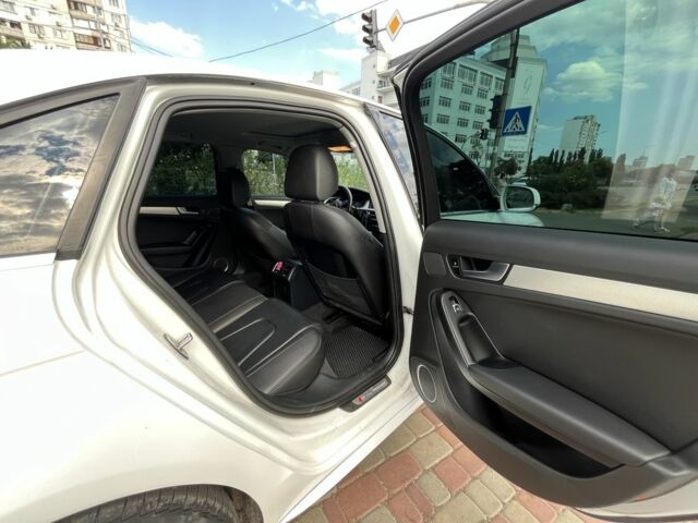 Белый Ауди А4, объемом двигателя 2 л и пробегом 216 тыс. км за 12500 $, фото 9 на Automoto.ua
