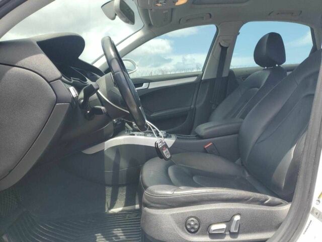 Білий Ауді А4, об'ємом двигуна 2 л та пробігом 128 тис. км за 2500 $, фото 6 на Automoto.ua