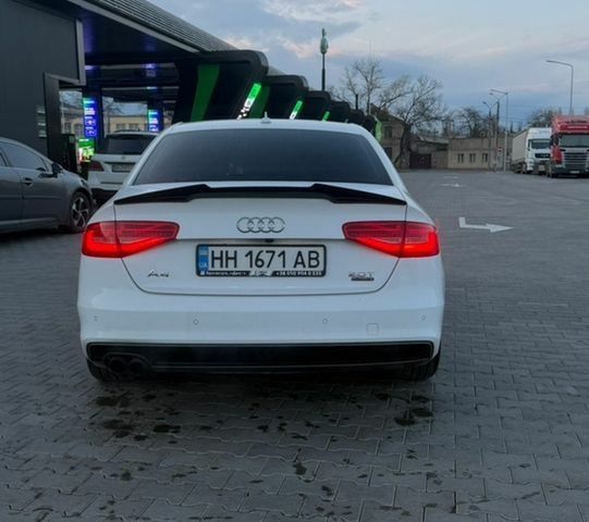 Белый Ауди А4, объемом двигателя 1.98 л и пробегом 198 тыс. км за 12000 $, фото 2 на Automoto.ua