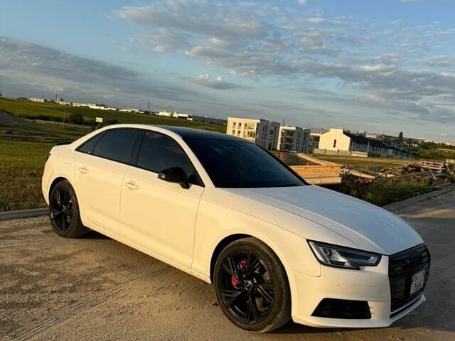 Білий Ауді А4, об'ємом двигуна 2 л та пробігом 172 тис. км за 17000 $, фото 4 на Automoto.ua