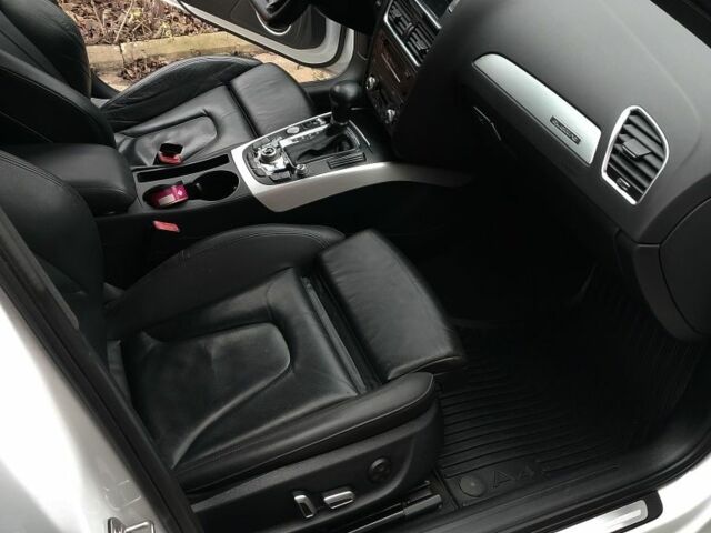 Белый Ауди А4, объемом двигателя 2 л и пробегом 180 тыс. км за 13200 $, фото 7 на Automoto.ua