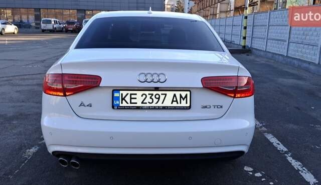 Белый Ауди А4, объемом двигателя 2 л и пробегом 122 тыс. км за 15100 $, фото 13 на Automoto.ua