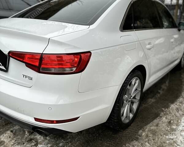 Белый Ауди А4, объемом двигателя 1.98 л и пробегом 173 тыс. км за 14500 $, фото 4 на Automoto.ua