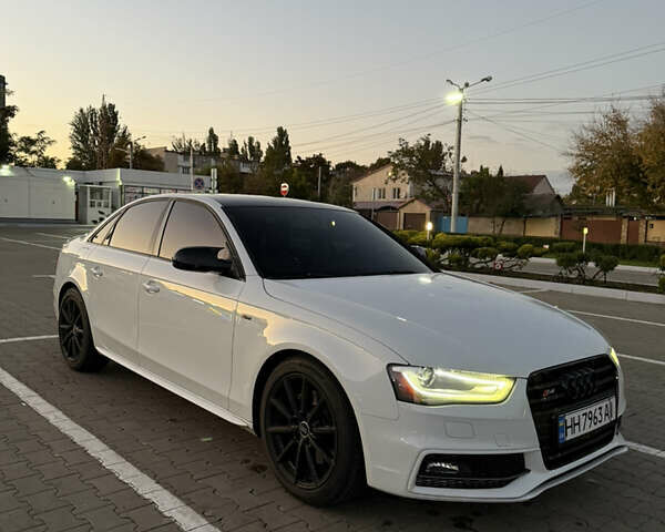 Білий Ауді А4, об'ємом двигуна 1.98 л та пробігом 127 тис. км за 15500 $, фото 1 на Automoto.ua