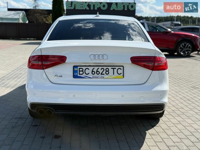 Білий Ауді А4, об'ємом двигуна 2 л та пробігом 206 тис. км за 10900 $, фото 4 на Automoto.ua