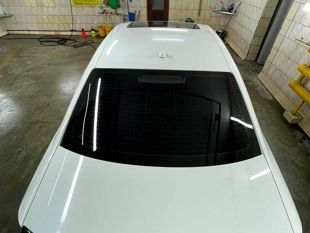 Білий Ауді А4, об'ємом двигуна 2 л та пробігом 193 тис. км за 16000 $, фото 2 на Automoto.ua