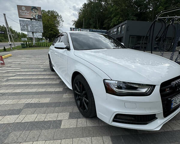 Ауди А4 2015 в Львове на Automoto.ua Белый Ауди А4, объемом двигателя 1.98 л и пробегом 176 тыс. км за 15000 $, фото 2 на Automoto.ua