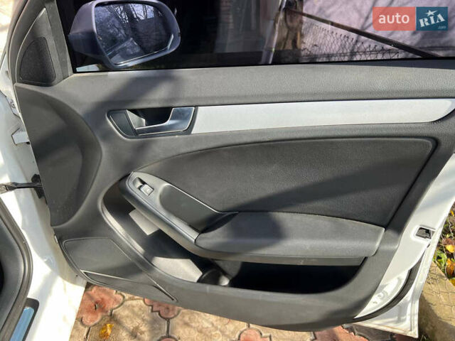 Белый Ауди А4, объемом двигателя 1.97 л и пробегом 104 тыс. км за 16000 $, фото 13 на Automoto.ua