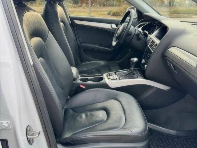 Белый Ауди А4, объемом двигателя 2 л и пробегом 75 тыс. км за 10000 $, фото 10 на Automoto.ua