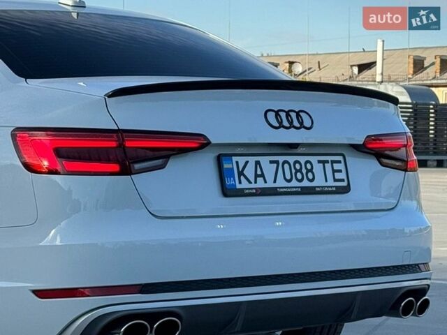 Белый Ауди А4, объемом двигателя 1.98 л и пробегом 71 тыс. км за 23500 $, фото 11 на Automoto.ua