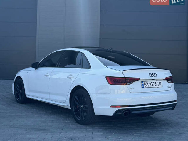 Білий Ауді А4, об'ємом двигуна 2 л та пробігом 194 тис. км за 18000 $, фото 4 на Automoto.ua
