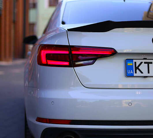 Белый Ауди А4, объемом двигателя 1.98 л и пробегом 128 тыс. км за 19300 $, фото 4 на Automoto.ua