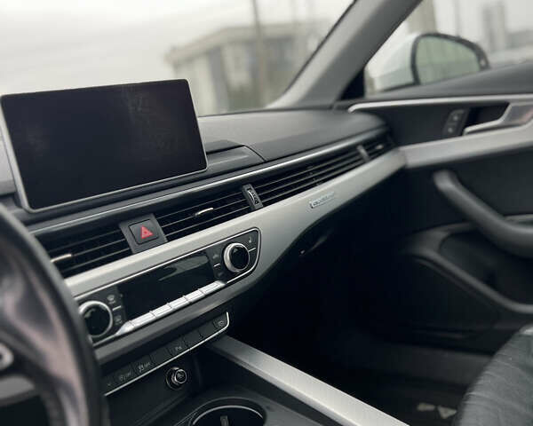 Білий Ауді А4, об'ємом двигуна 2 л та пробігом 144 тис. км за 15999 $, фото 13 на Automoto.ua