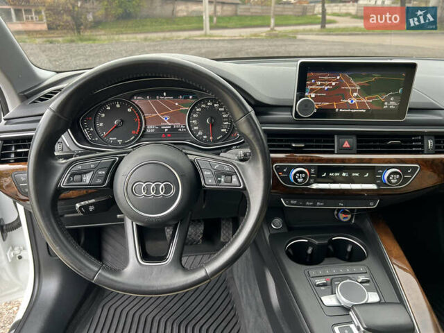 Белый Ауди А4, объемом двигателя 2 л и пробегом 82 тыс. км за 20000 $, фото 40 на Automoto.ua