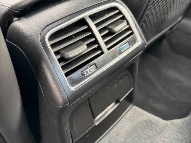 Белый Ауди А4, объемом двигателя 2 л и пробегом 77 тыс. км за 3200 $, фото 12 на Automoto.ua