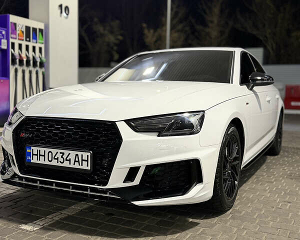 Белый Ауди А4, объемом двигателя 2 л и пробегом 162 тыс. км за 19500 $, фото 3 на Automoto.ua
