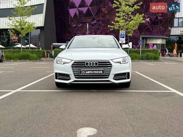 Белый Ауди А4, объемом двигателя 2 л и пробегом 48 тыс. км за 19990 $, фото 2 на Automoto.ua