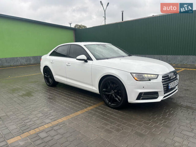 Белый Ауди А4, объемом двигателя 2 л и пробегом 252 тыс. км за 17000 $, фото 1 на Automoto.ua